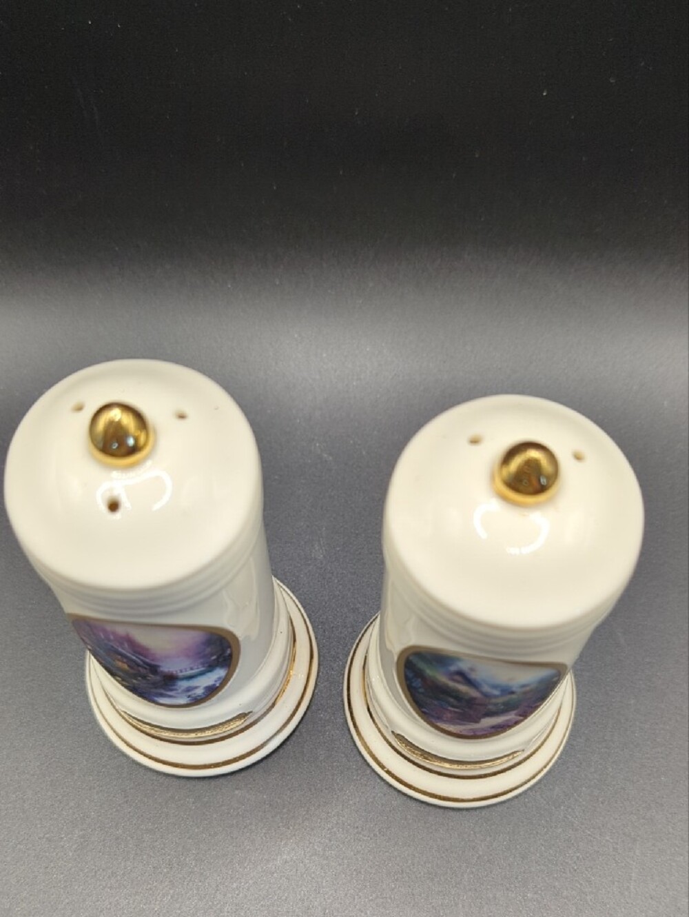 Avon │Thomas Kinkade │Painter Of Light │ Salt & Pepper Shakers│ Vintage - Picture 2 of 8